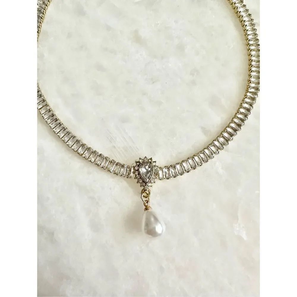 Stunning statement necklace with cubic zirconia haircut mixed with baguette tenn